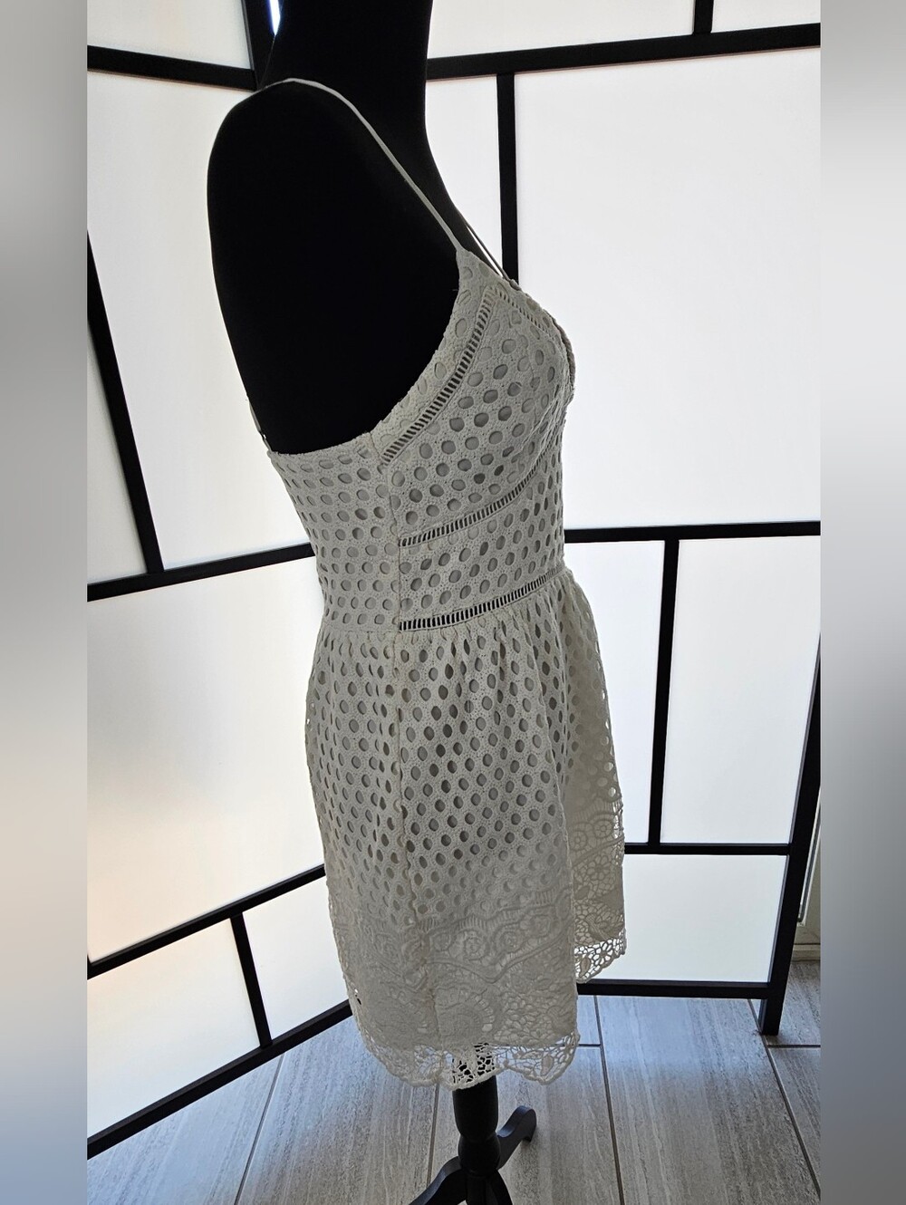 Abercrombie & Fitch White Eyelet Mini Dress Sz S - Picture 5 of 16
